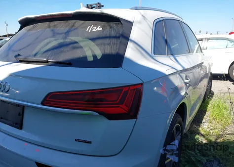 2021 Audi Q5 Premium Plus 55 Tfsi E Quattro S Tronic z USA, uszkodzony, nr VIN WA1E2AFY3M2043058